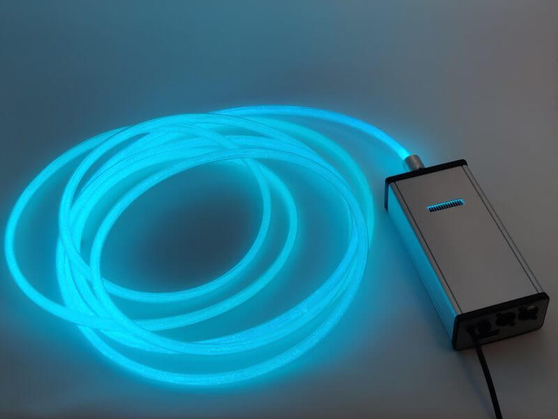 Fibre optique diffusante pour un éclairage néon souple